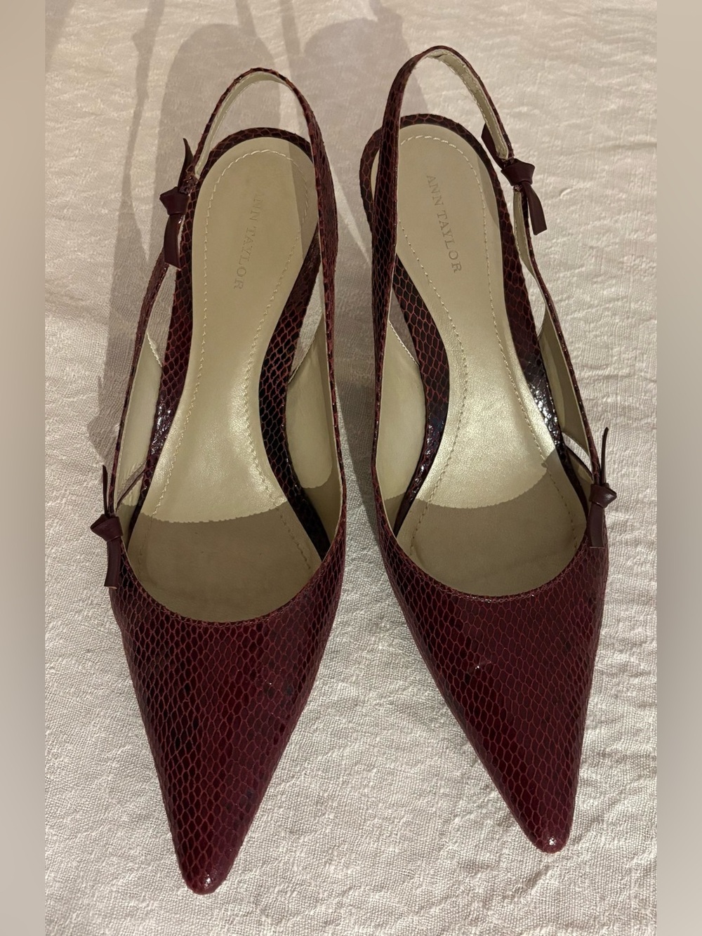 Vintage Ann Taylor Plum Crocodile Leather Pointed Toe Slingback Heels